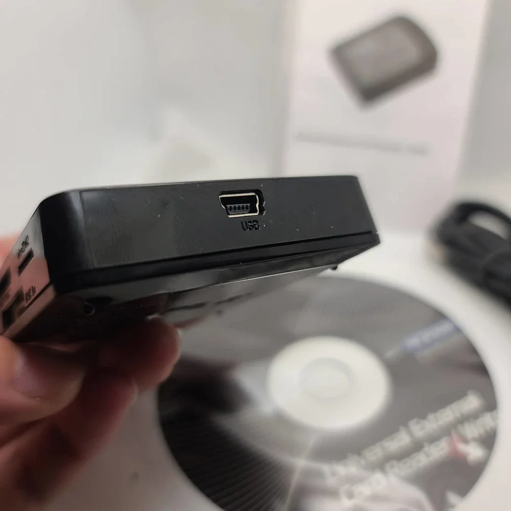 Universal external card reader/writer PC & MAC